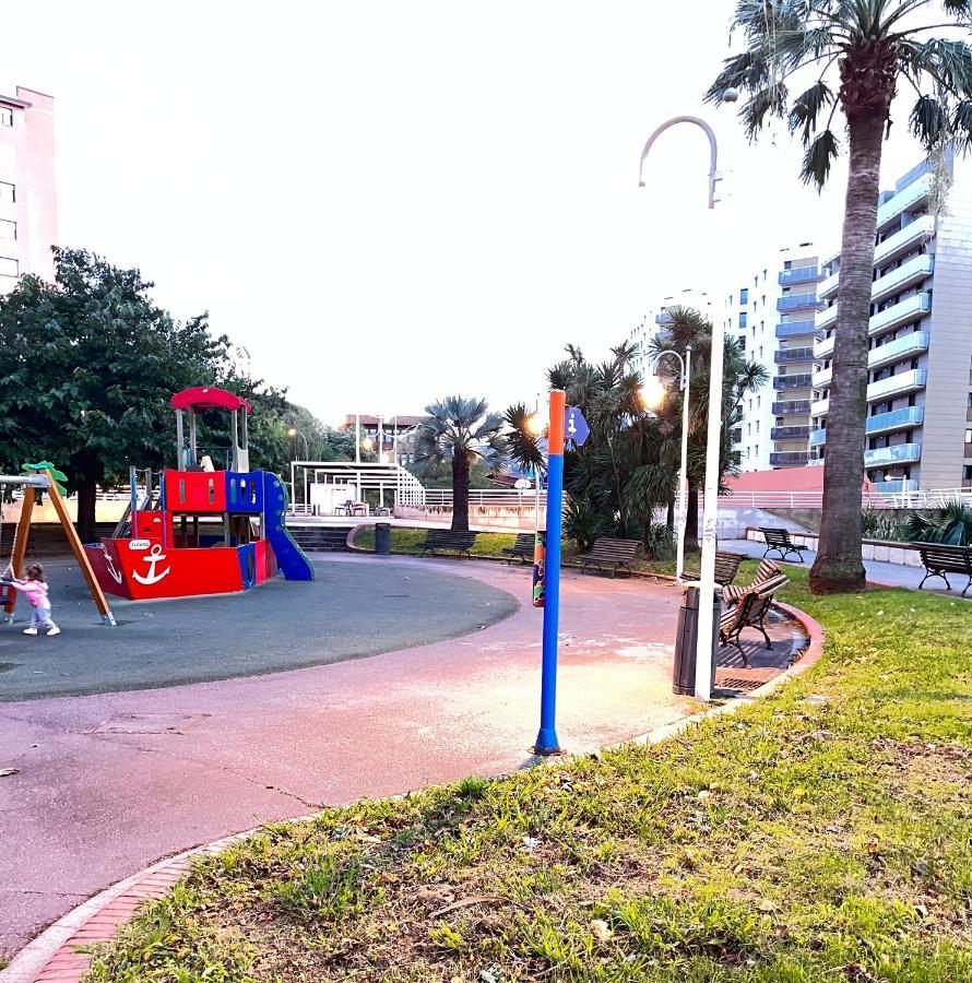Small Lux Beachcity Close To The River,Metro And Parking Bilbao Zewnętrze zdjęcie